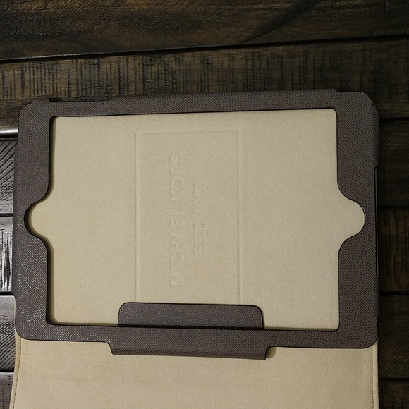 Michael Kors Ipad Mini Case Gray - Picture 4 of 5